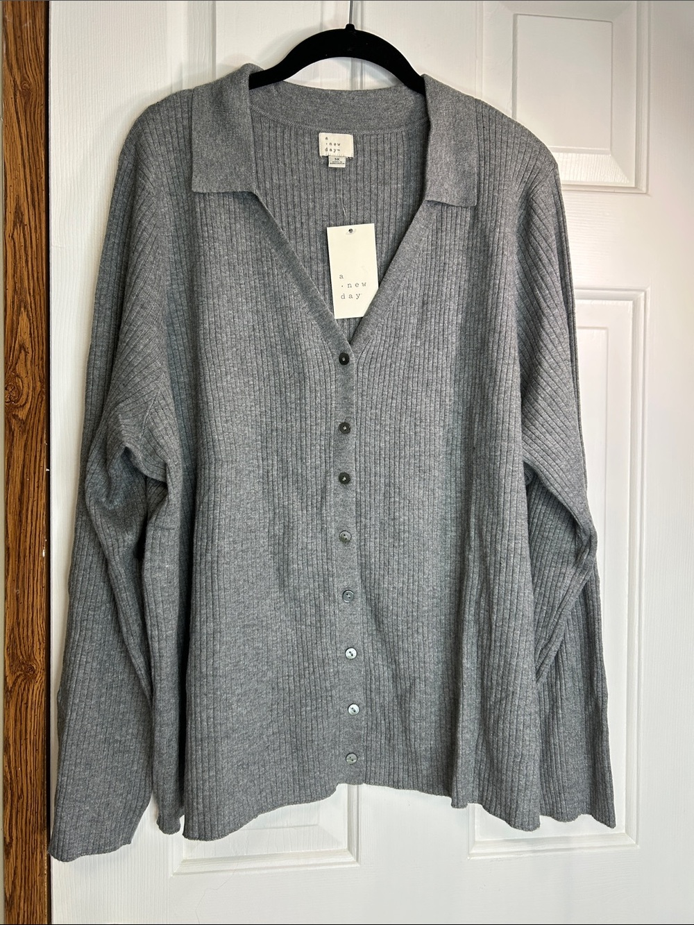 a new day Gray Ribbed Button-Front Collared Knit Top - V-Neck 3X NWT